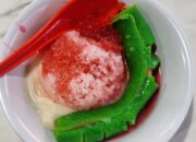 Es Pisang Ijo: A Sweet and Savory Dessert