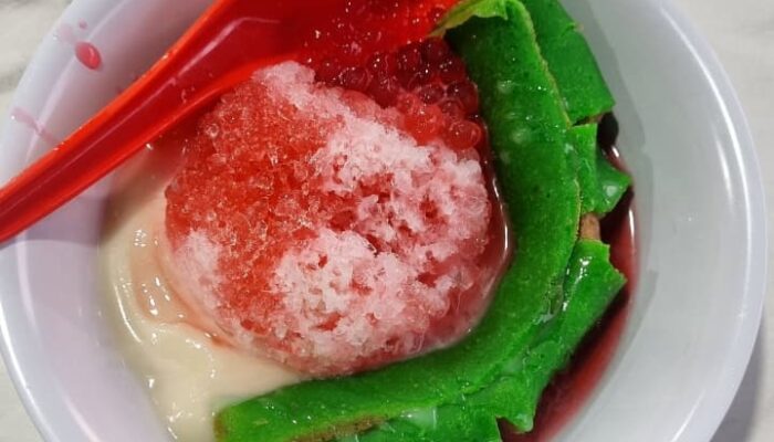 Es Pisang Ijo: A Sweet and Savory Dessert