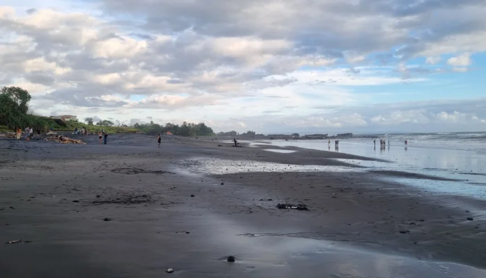 Nyanyi Beach 1