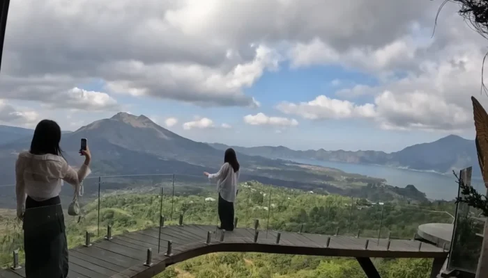 View Batur